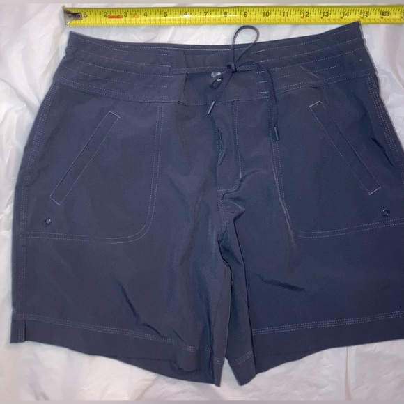 ATHLETIC WORKS WOMEN’sGRAY SWIM TRUNKS DRAWSTRING 2 POCKETS UNISEX  MED EUC - Picture 12 of 12